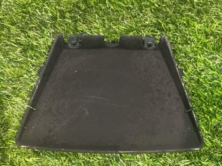 пластик Tesla Model Y 1 поколение 2023, электро, полный привод, 1619875-00-C