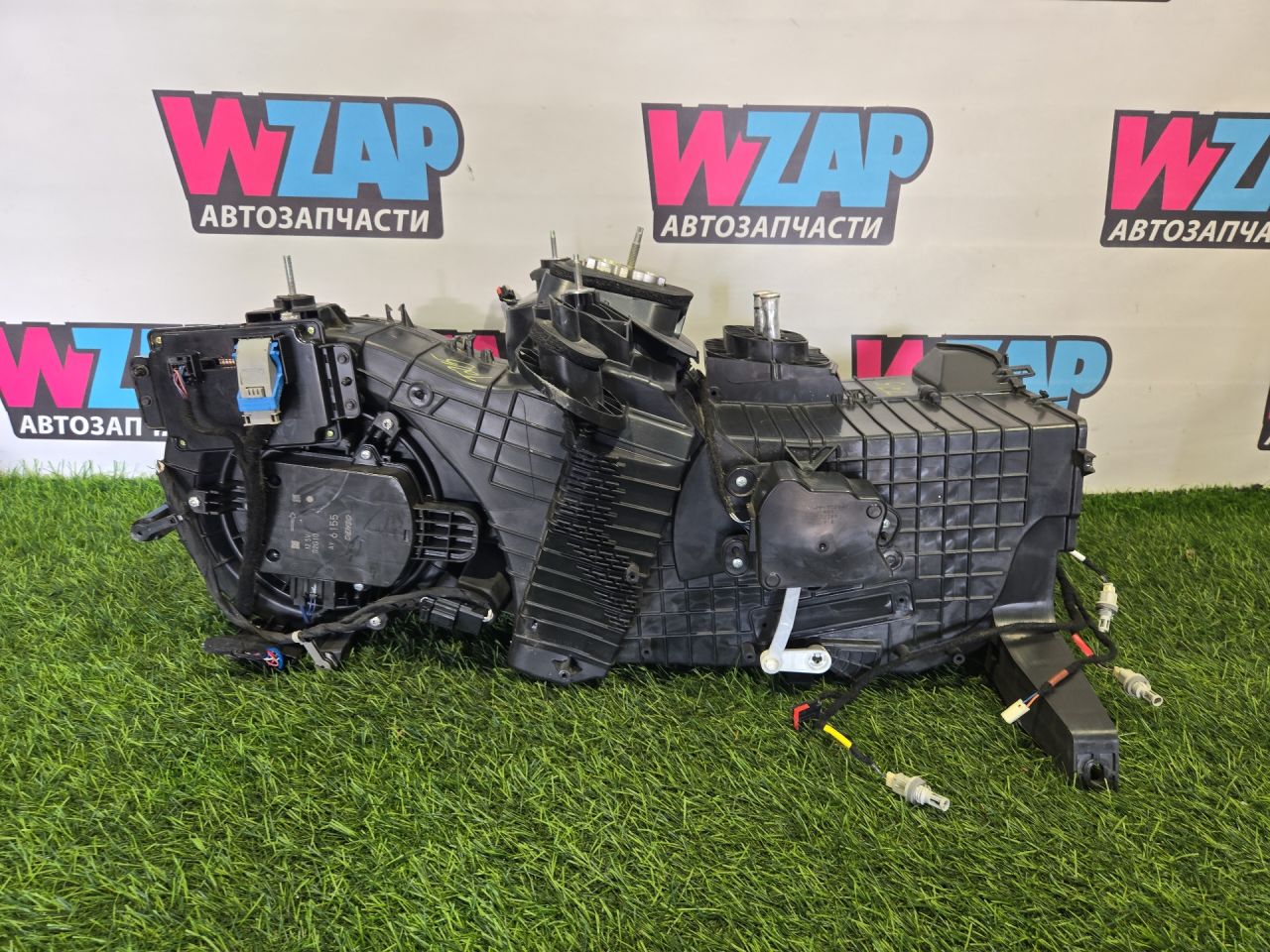 отопитель в сборе (печка) RAM 1500 5 поколение (2018 - 2024), бензин, АКПП, пикап, AA113800-4760, AA2464809940, 57008814AC - фото №1