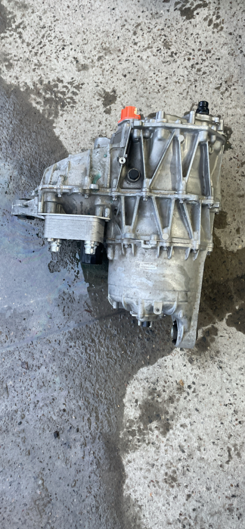 двигатель Tesla Model Y 1 поколение 2023, электро, полный привод, 1120990-00-J - фото №1