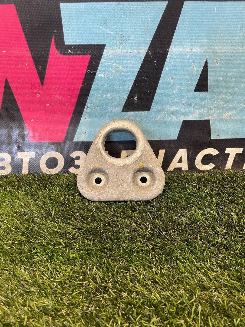 кронштейн (крепление) Buick Encore GX 1 поколение 2021, 1.3 л., бензин, АКПП, внедорожник 5 дв., передний привод - фото №1