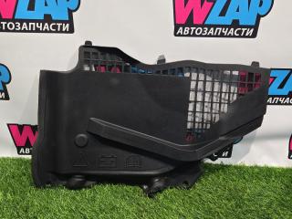 крышка аккумулятора Ford Mustang 6 поколение S550 [рестайлинг] 2018, 2.3 л., бензин, АКПП, кабриолет, задний привод, FR3B-63018A14-ADW