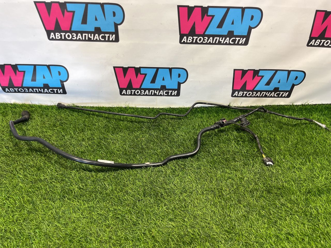 трубка вакуумная Ford Explorer 6 поколение U625 2023, 2.3 л., бензин, АКПП, внедорожник 5 дв., полный привод, M1M39D683-JA - фото №1