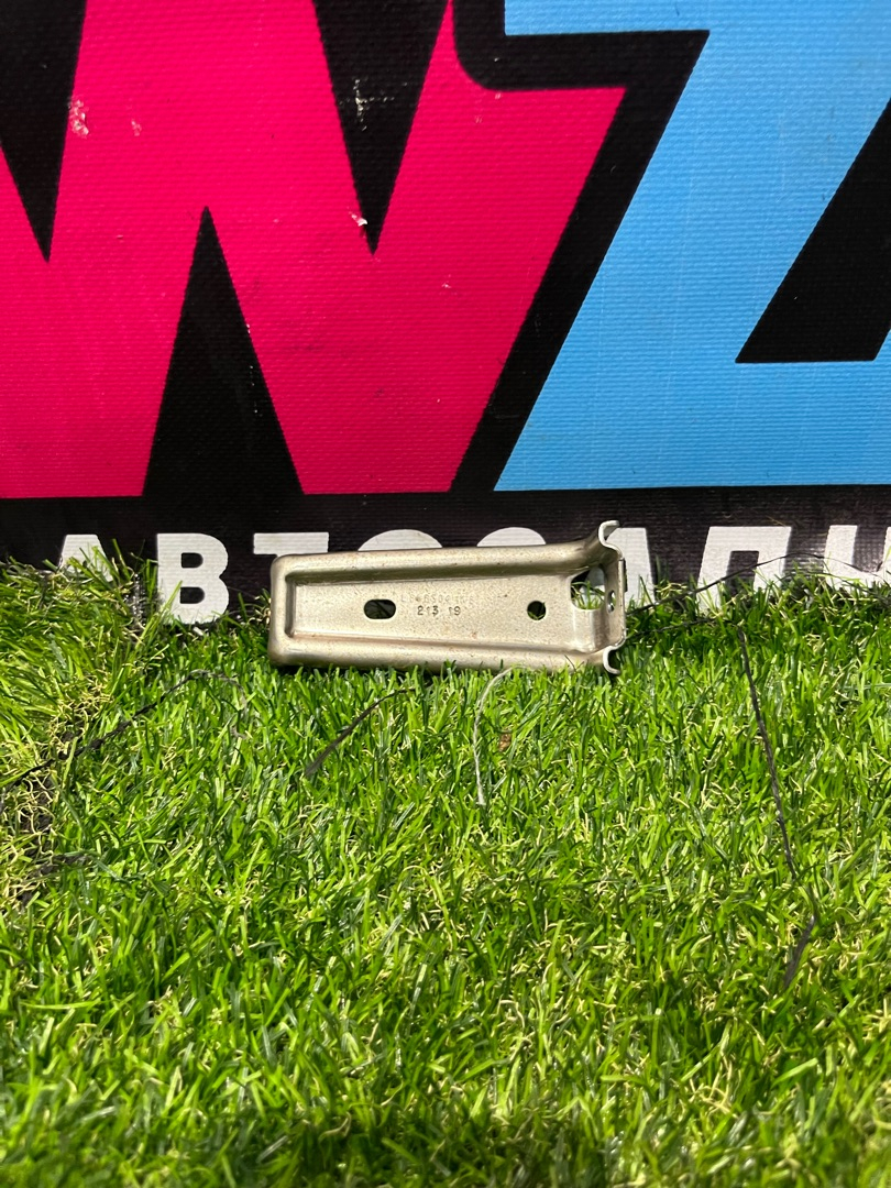 кронштейн (крепление) Ford Explorer 6 поколение U625 2020, 2.3 л., бензин, АКПП, внедорожник 5 дв., полный привод, LB5B-S044K82-AB - фото №1