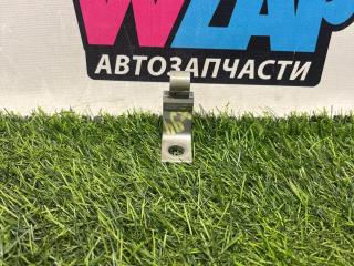 петля двери Volkswagen Passat B8 2016, 2.0 л., дизель, универсал, передний привод, правый руль, 8X0831403E