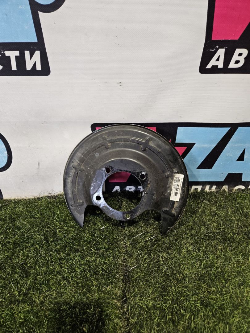 защитный кожух тормозного механизма Buick Encore GX 1 поколение (2019 - 2026), 13507431 - фото №1