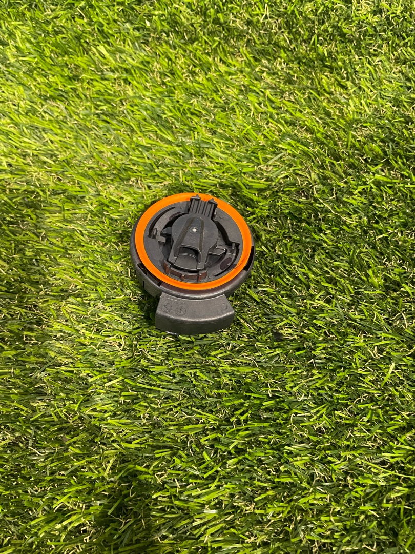 датчик удара Tesla Model Y 1 поколение 2022, электро, белый, 1036762-00-A - фото №1