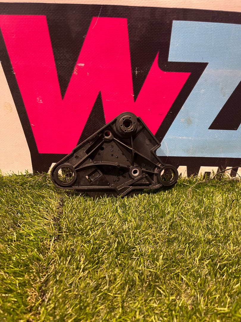 Кронштейн блока ABS Volkswagen Jetta 7 поколение 2019, 1.4 л., бензин, АКПП, седан, передний привод, 5Q0614235 - фото №1