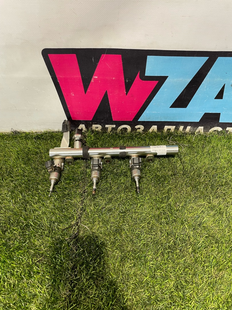 топливная рампа Chevrolet TrailBlazer 3 поколение 2022, 1.3 л., бензин, вариатор, оранжевый, хетчбэк 5 дв., полный привод, 12698574 - фото №1