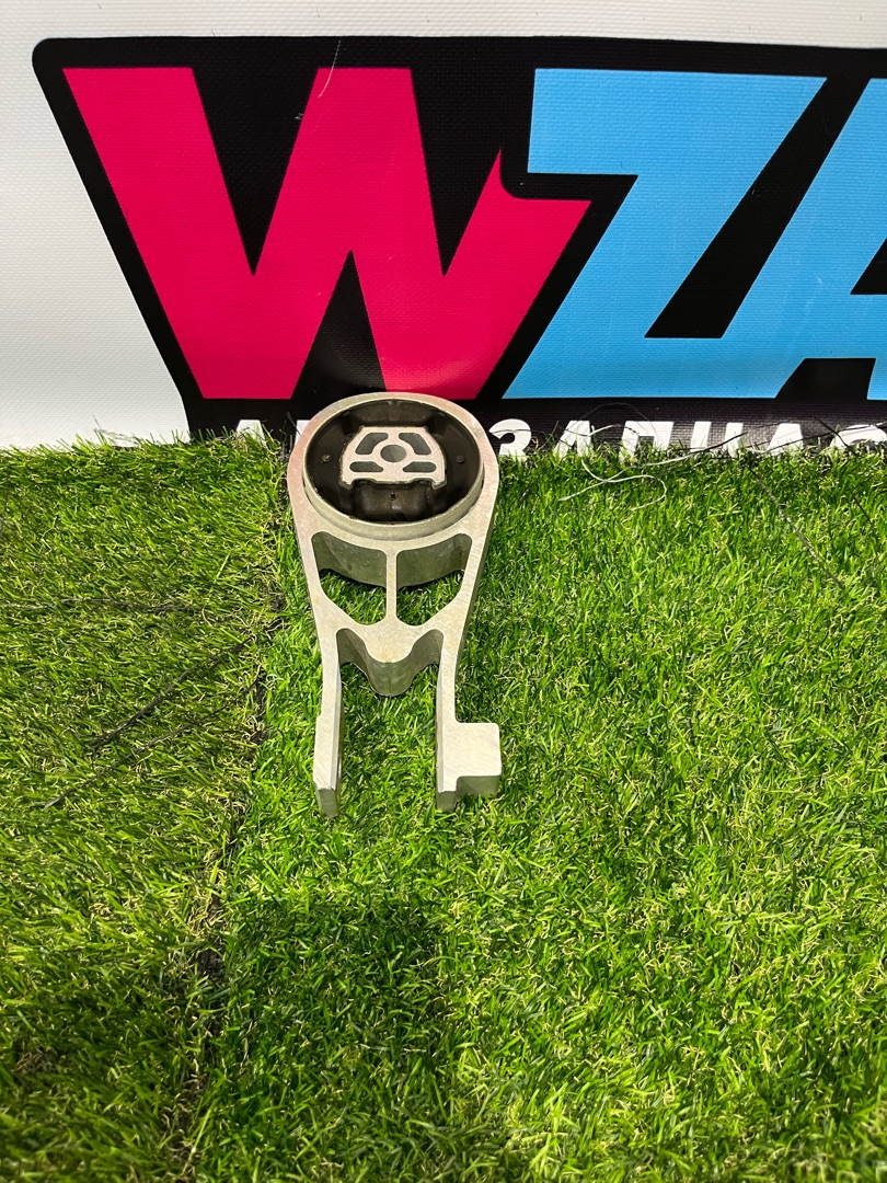 подушка крепления двигателя Buick Encore GX 1 поколение 2023, 1.2 л., бензин, АКПП, внедорожник 5 дв., передний привод, 60005915 - фото №1