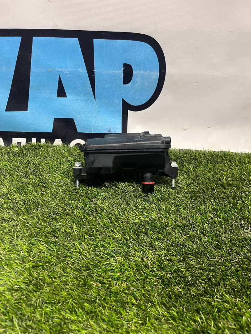 маслоотделитель (сапун) Ford Escape 4 поколение CX482 2021, 1.5 л., бензин, АКПП, внедорожник 5 дв., полный привод, HX7G-6C757-CC - фото №1