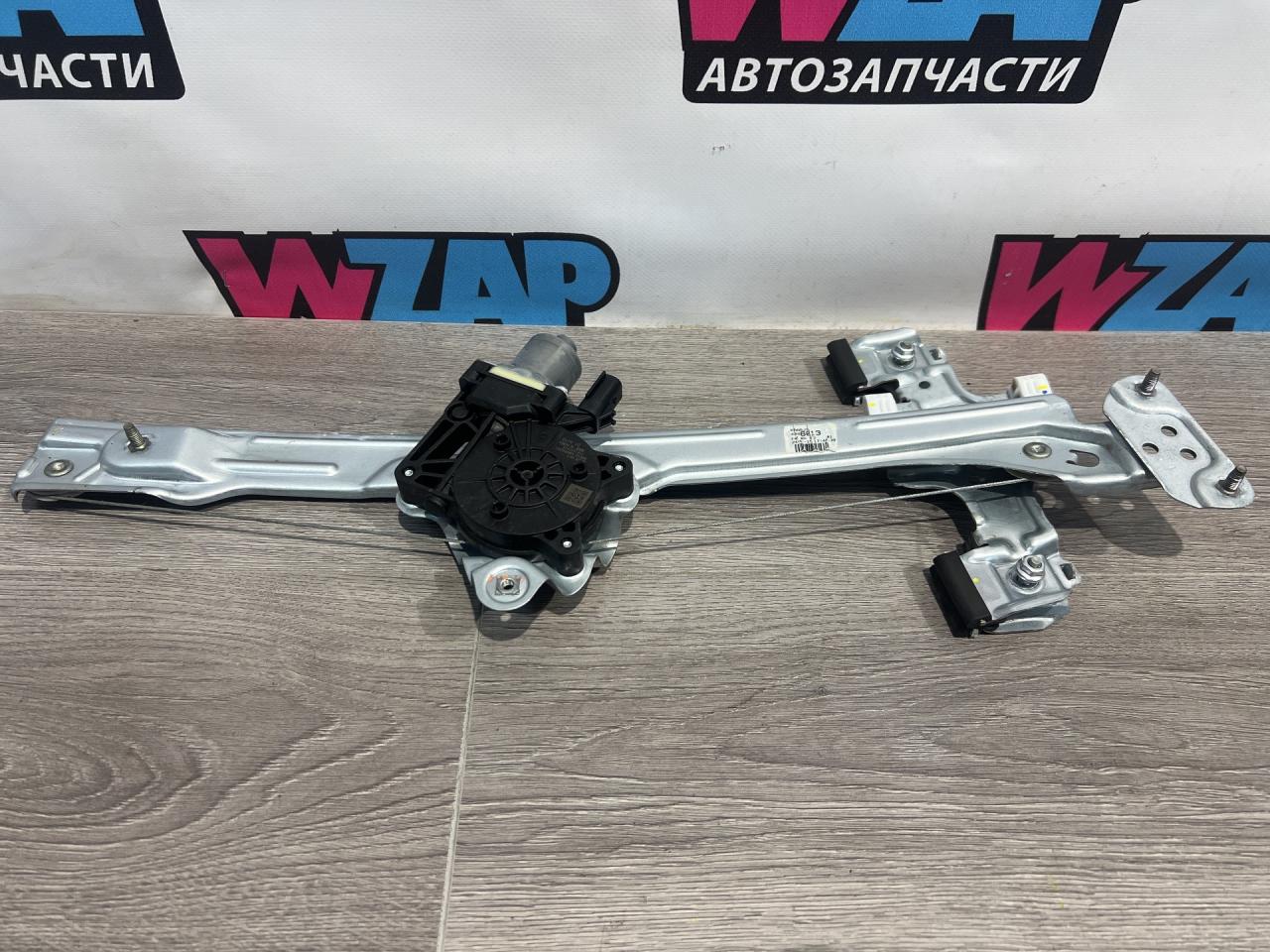 стеклоподъемник передний правый Chevrolet Trax 2 поколение 2024, 1.2 л., бензин, АКПП, красный, минивэн, передний привод, 42896013 - фото №1