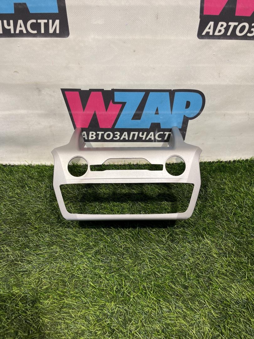 накладка на торпедо (консоль) Ford Explorer 6 поколение U625 2023, 2.3 л., бензин, АКПП, внедорожник 5 дв., полный привод, LB5B-S044K30-A - фото №1