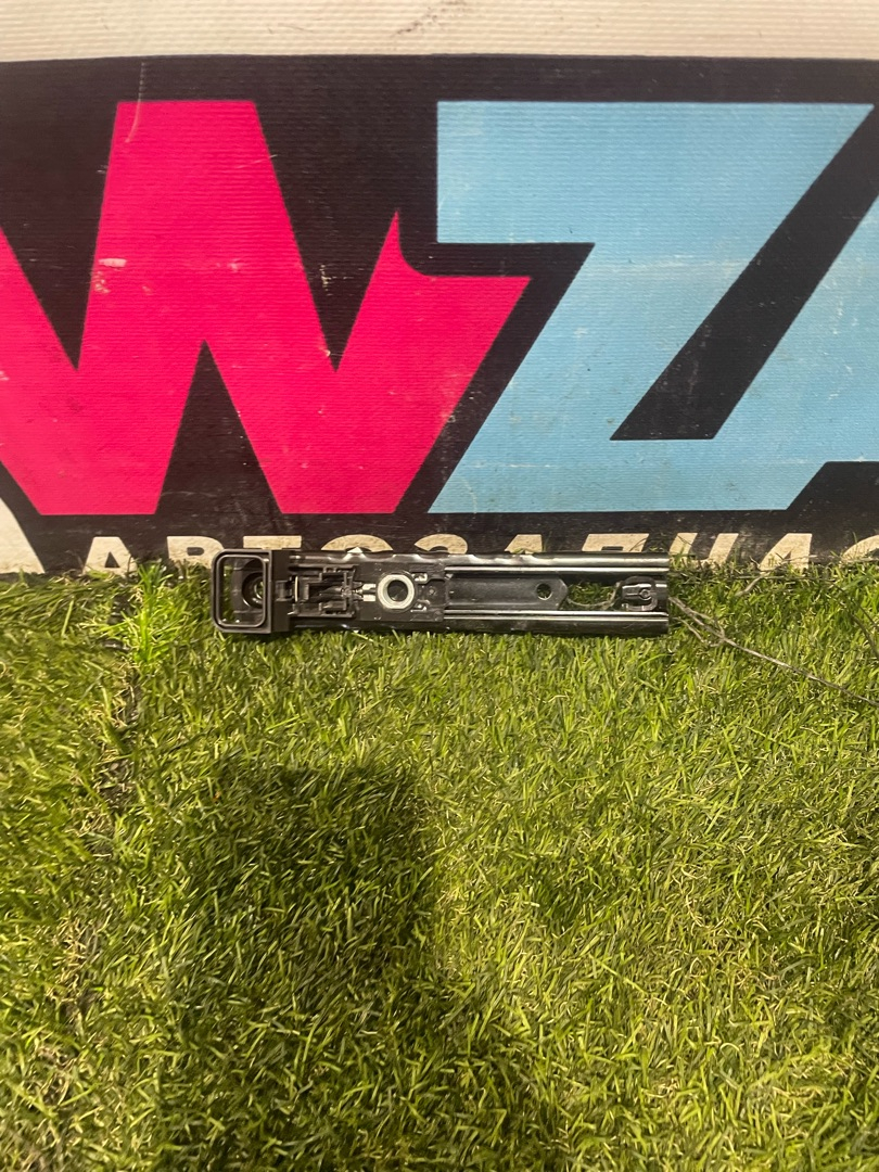 механизм регулировки высоты ремня безопасности Volkswagen Jetta 7 поколение 2019, 1.4 л., бензин, АКПП, седан, передний привод, 4M0857819 - фото №1