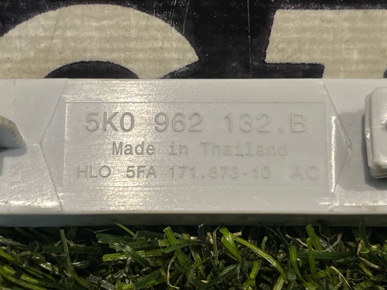 Антенна системы комфортного доступа Volkswagen Tiguan 2 поколение 2020, 2.0 л., бензин, АКПП, внедорожник 5 дв., 5K0962132B - фото №1