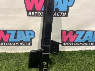 воздуховод (дефлектор) радиатора Ford Mustang 6 поколение S550 [рестайлинг] 2018, 2.3 л., бензин, АКПП, серебро, кабриолет, задний привод, FR3B-8103-BC