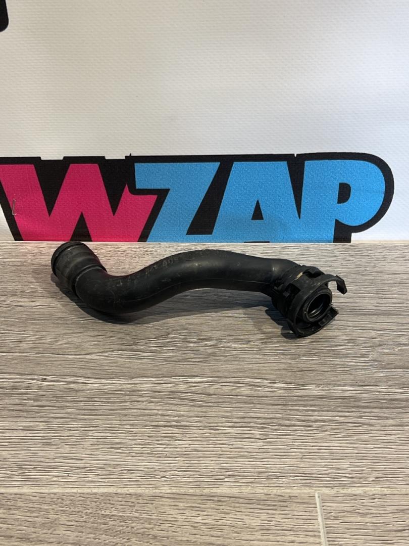 патрубок воздушного фильтра Volkswagen Jetta 7 поколение 2019, 1.4 л., бензин, АКПП, серый, седан, передний привод, 5Q0129637C - фото №1