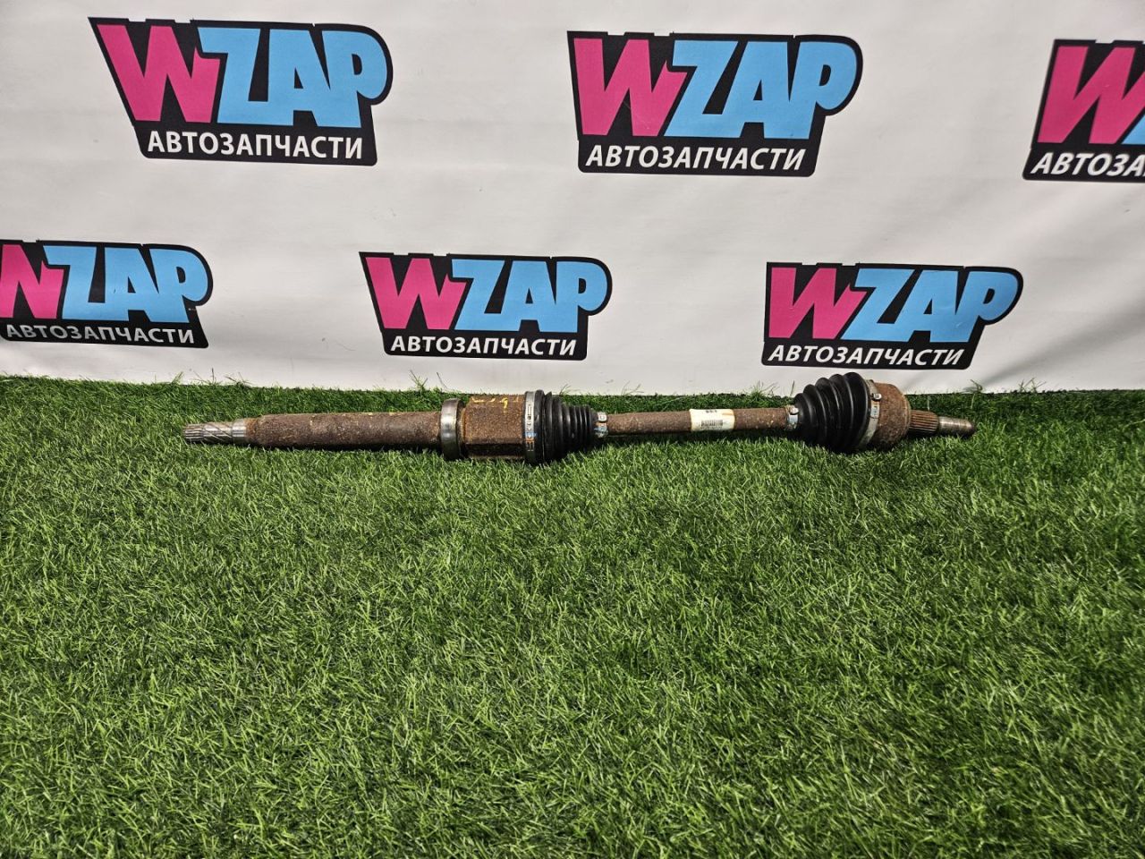 полуось передняя правая (приводной вал, ШРУС) Ford Escape 4 поколение CX482 2020, 1.5 л., бензин, АКПП, внедорожник 5 дв., LX673B436AAC - фото №1