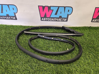 уплотнитель двери Dodge Challenger 3 поколение [2-й рестайлинг] 2016, 3.6 л., бензин, АКПП, задний привод, 04575888AB