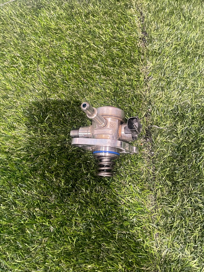 ТНВД Chevrolet TrailBlazer 3 поколение 2022, 1.3 л., бензин, вариатор, оранжевый, хетчбэк 5 дв., полный привод - фото №1