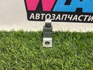 петля двери Volkswagen Passat B8 2016, 2.0 л., дизель, универсал, передний привод, правый руль, 8X0831403E