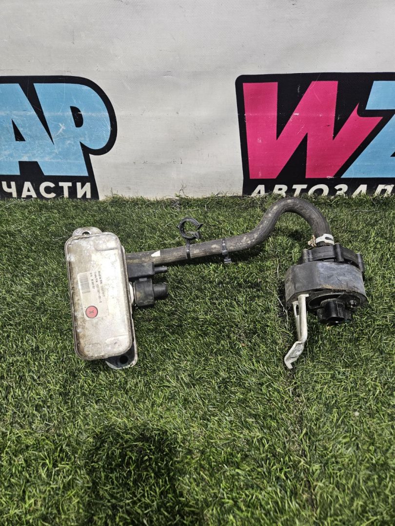 насос антифриза дополнительный Tesla Model X 1 поколение 2017, электро, белый, 1037328-00-F - фото №1