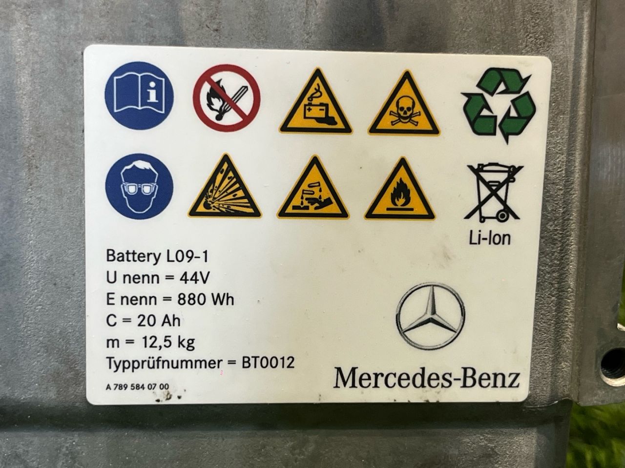 Преобразователь напряжения Mercedes-Benz C-Класс W205/S205/C205 (2014 - 2018), A0009827113, A7895840700 - фото №1