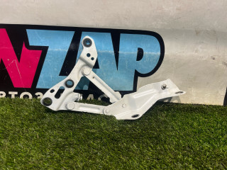 петля капота правая Tesla Model X 1 поколение 2017, электро, белый, 1058042