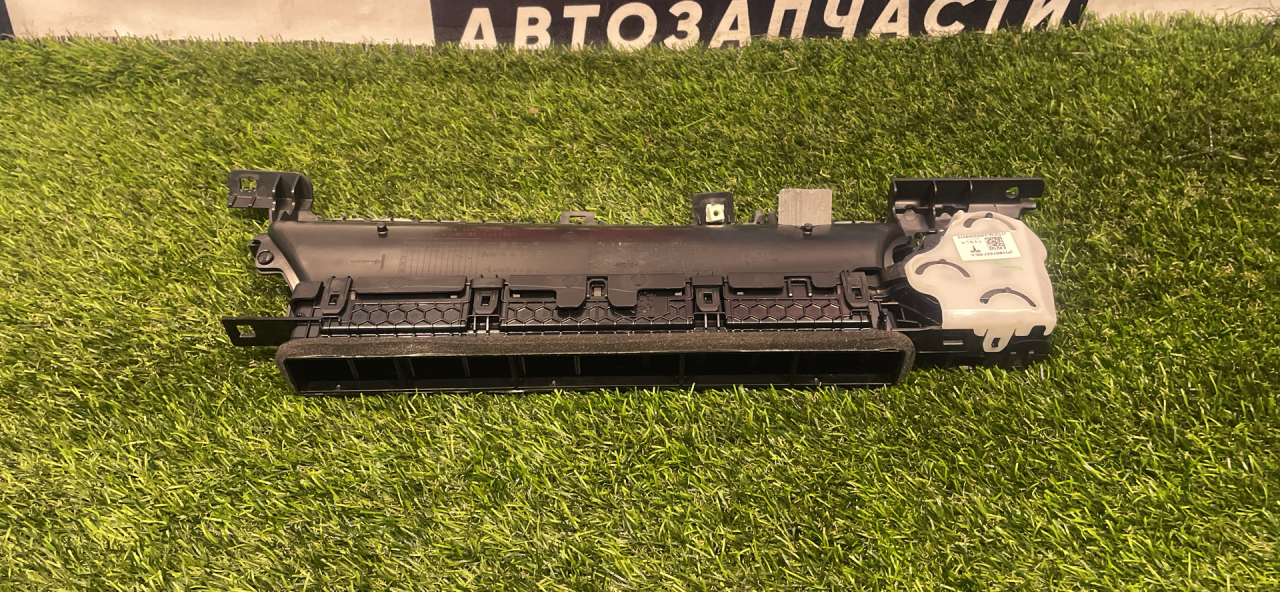 дефлектор обдува салона Tesla Model Y 1 поколение 2023, электро, полный привод, 1807437-00-A - фото №1