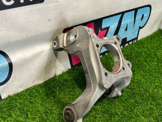 кулак задний левый Ford Mustang 6 поколение S550 [рестайлинг] 2020, 2.3 л., бензин, АКПП, белый, кабриолет, задний привод, FR3C-5A971-BB