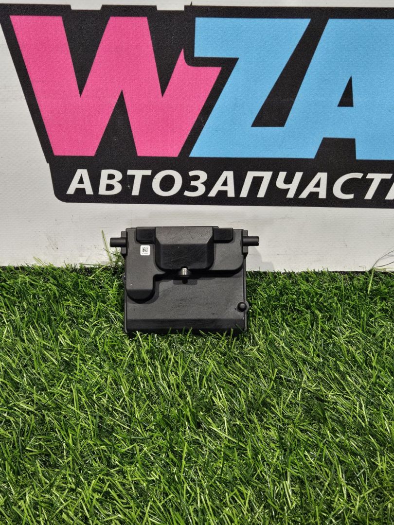 камера переднего обзора Ford Escape 4 поколение CX482 2021, 1.5 л., бензин, АКПП, внедорожник 5 дв., передний привод, LJ6T19H406CE - фото №1