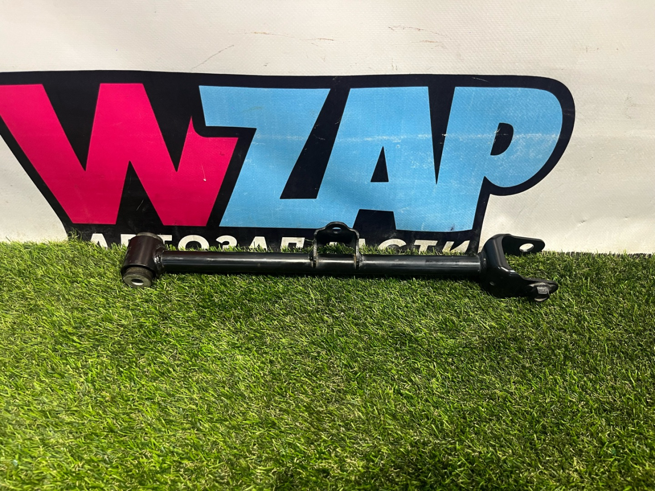 рычаг задний нижний Fiat 124 2018, 1.4 л., бензин, МКПП, серы, родстер, задний привод - фото №1