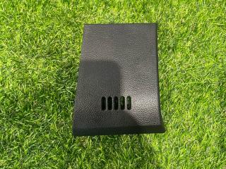 накладка на торпедо (консоль) Ford Mustang 6 поколение S550 [рестайлинг] 2018, 2.3 л., бензин, АКПП, купе, задний привод, FR3B-63042090-A