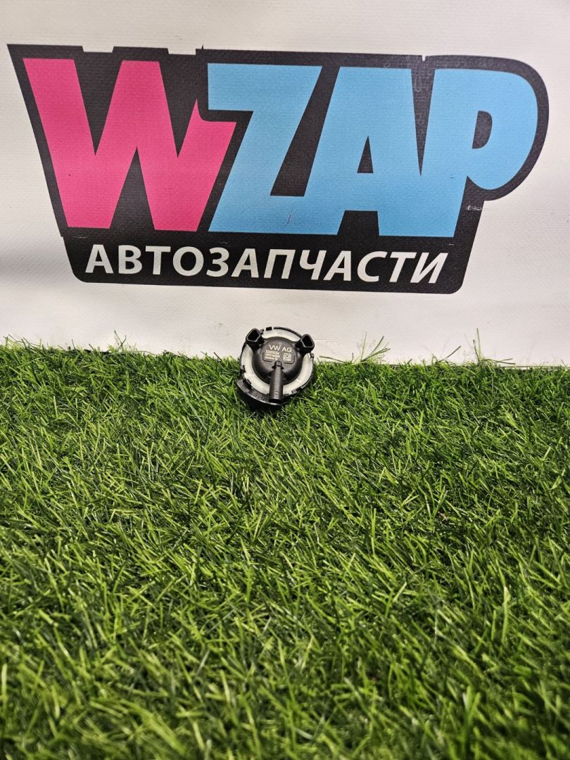 датчик удара Volkswagen Passat B8 2016, 2.0 л., дизель, универсал, передний привод, правый руль, 3Q0959354 - фото №1