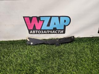 планка под капот BMW 3 серия G20 2021, 61136991227