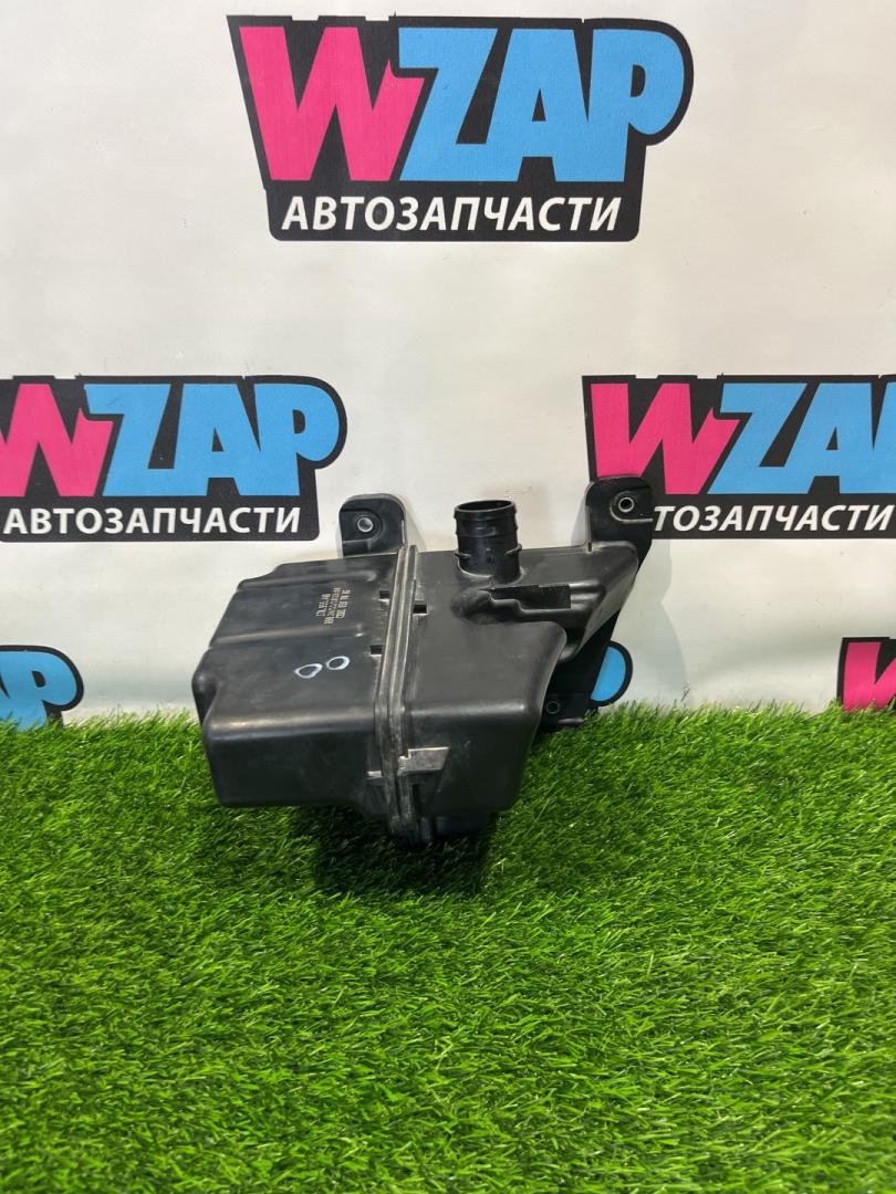 бачок омывателя Volkswagen Jetta 7 поколение 2019, 1.4 л., бензин, АКПП, черный, седан, передний привод, 17A955448, 17A955453A, 1K5955651 - фото №1