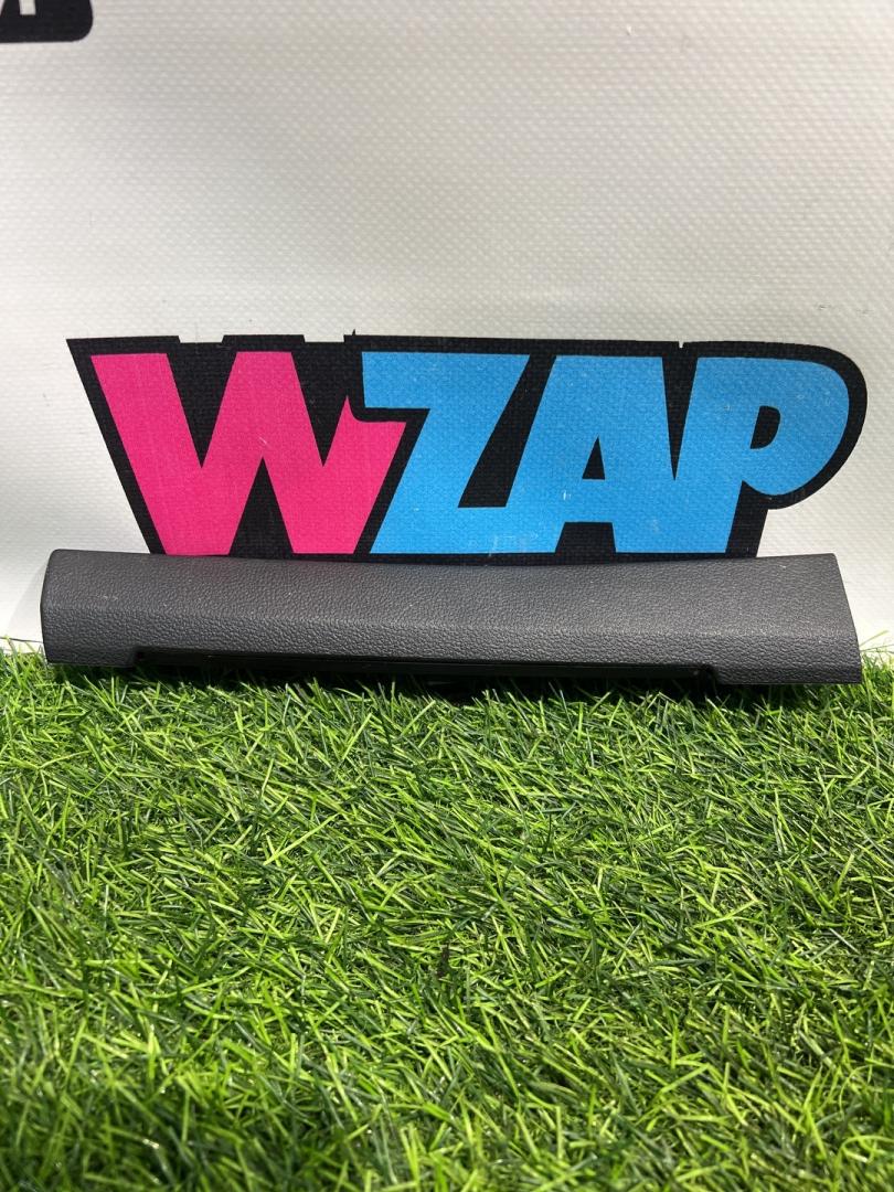 накладка на торпедо (консоль) Volkswagen Jetta 7 поколение 2019, 1.4 л., бензин, АКПП, серый, седан, передний привод, 17B858415 - фото №1