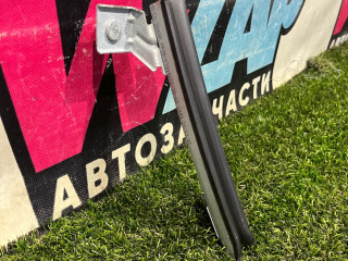 направляющая стекла Ford Mustang 6 поколение S550 [рестайлинг] 2020, 2.3 л., бензин, АКПП, купе, задний привод, FR3B-63214A32-AB