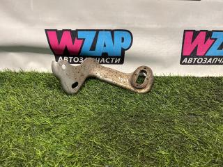 кронштейн глушителя Ford Mustang 6 поколение S550 [рестайлинг] 2019, 2.3 л., бензин, АКПП, кабриолет, задний привод