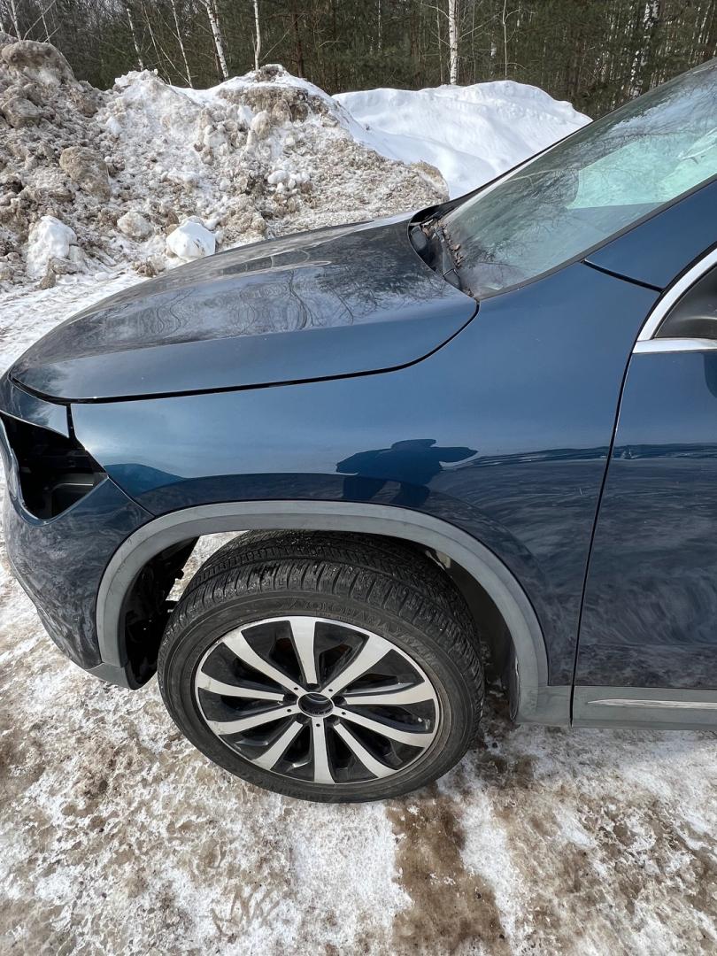 крыло переднее левое Mercedes-Benz GLA-Класс H247 2020, 2.0 л., бензин, АКПП, синий, передний привод - фото №1