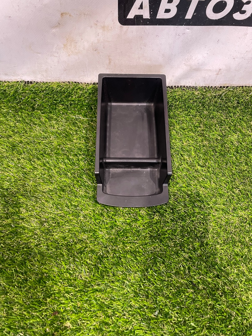 пластик Buick Encore GX 1 поколение 2023, 1.2 л., бензин, АКПП, внедорожник 5 дв., передний привод, 42721700 - фото №1