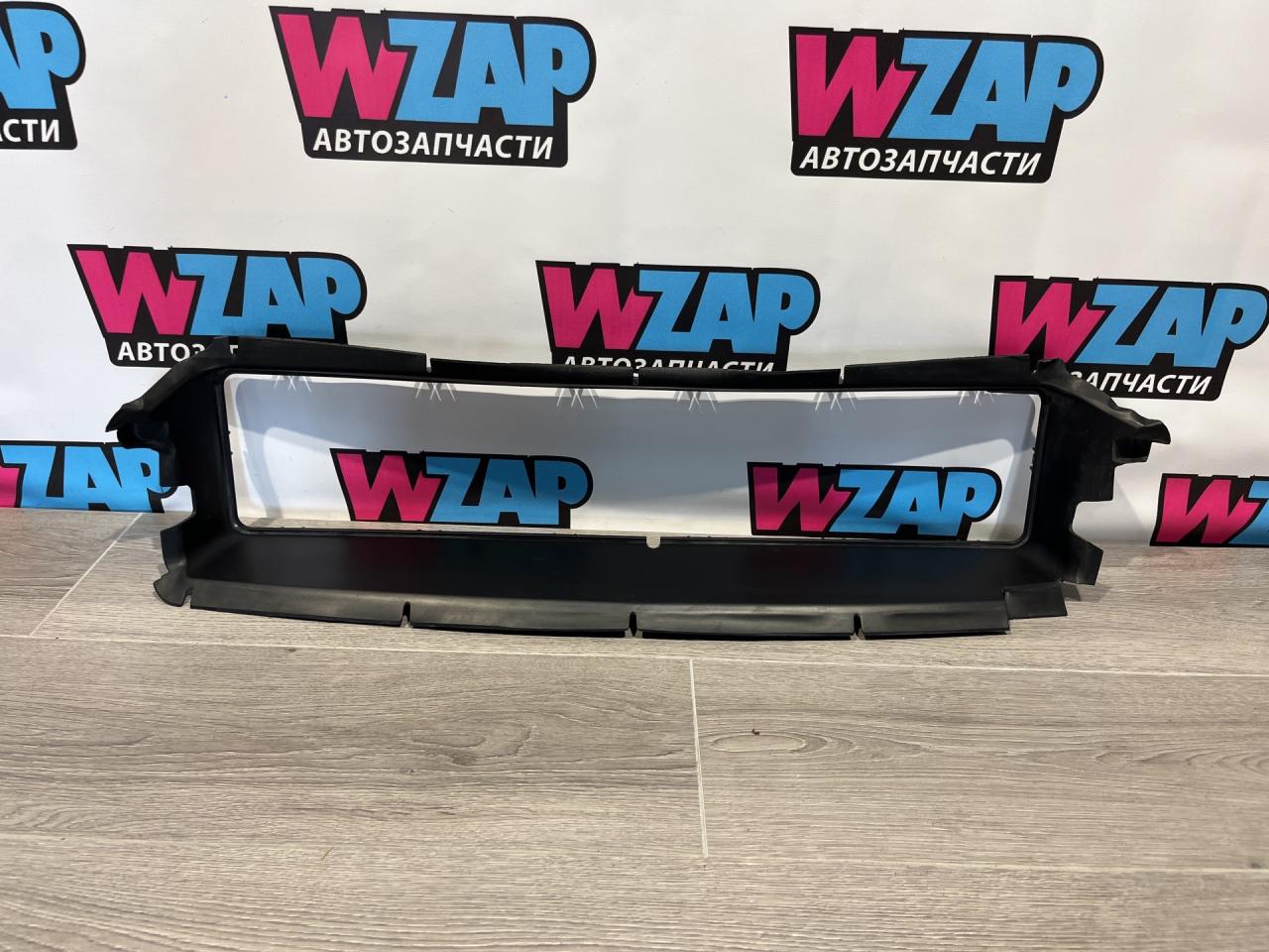 воздуховод (дефлектор) радиатора Ford Explorer 6 поколение U625 2020, 2.3 л., бензин, белый, задний привод, LB5B-8314-B - фото №1