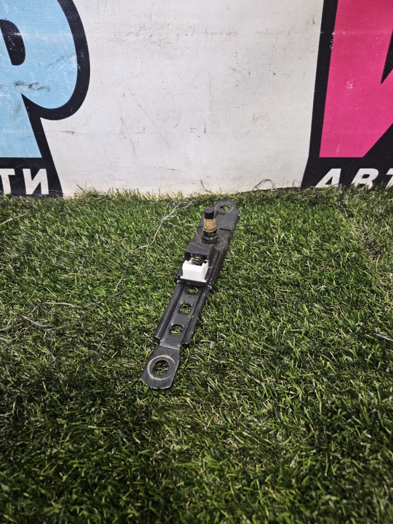 механизм регулировки высоты ремня безопасности Tesla Model X 1 поколение 2017, электро, белый - фото №1