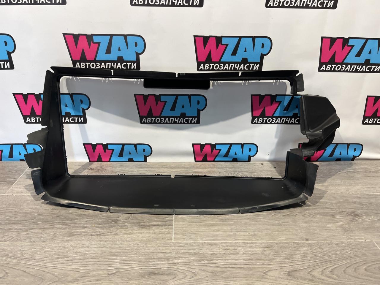 воздуховод (дефлектор) радиатора Ford Explorer 6 поколение U625 2020, 2.3 л., бензин, белый, задний привод, LB5B-8312-A - фото №1