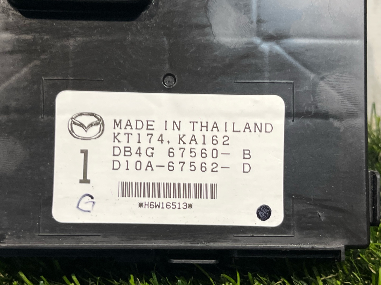 блок комфорта Fiat 124 2018, 1.4 л., бензин, МКПП, серы, родстер, задний привод, DB4G-67560-B - фото №1