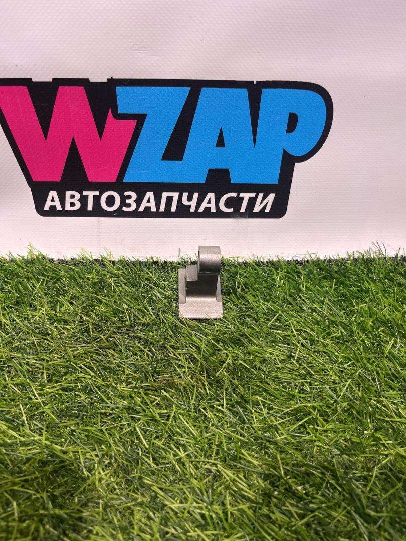 петля двери Mini Clubman 2 поколение (F54) 2017, 2.0 л., бензин, АКПП, передний привод - фото №1