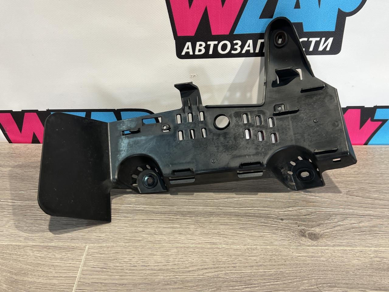 кронштейн (крепление) Volkswagen Jetta 7 поколение 2019, 1.4 л., бензин, МКПП, черный, седан, передний привод, 5Q1864775A - фото №1