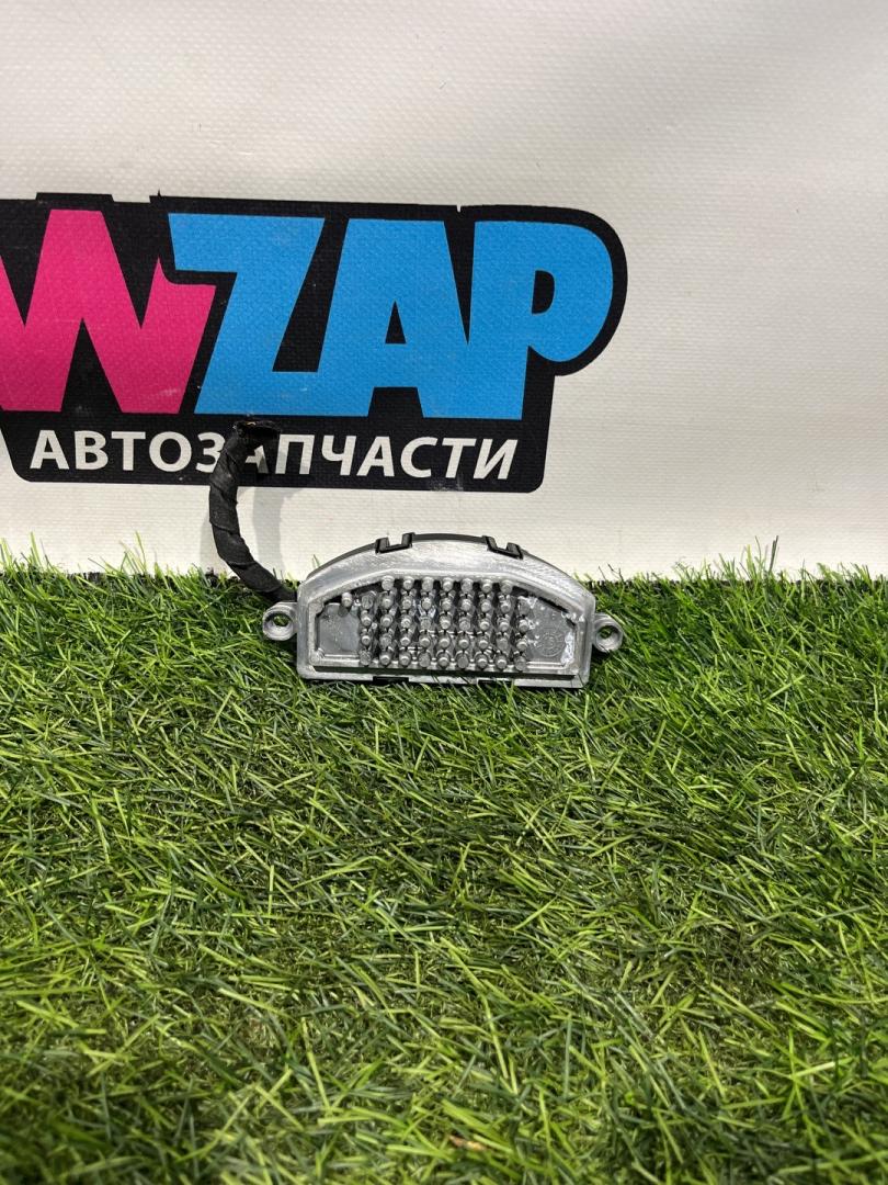 сопротивление печки Volkswagen Passat B8 2016, 2.0 л., дизель, универсал, передний привод, правый руль, 3Q0907521A - фото №1