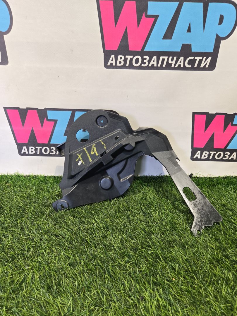 планка под капот Ford Escape 4 поколение CX482 2020, 1.5 л., бензин, АКПП, внедорожник 5 дв., LJ6B-S02476-AB - фото №1