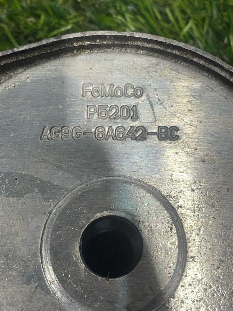 теплообменник масляного фильтра Ford Explorer 6 поколение U625 2020, 2.3 л., бензин, АКПП, внедорожник 5 дв., AG9G-6A642-BC - фото №1