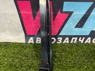 молдинг (накладка кузовная) Ford Mustang 6 поколение S550 [рестайлинг] 2020, 2.3 л., бензин, АКПП, купе, FR3B-6302564